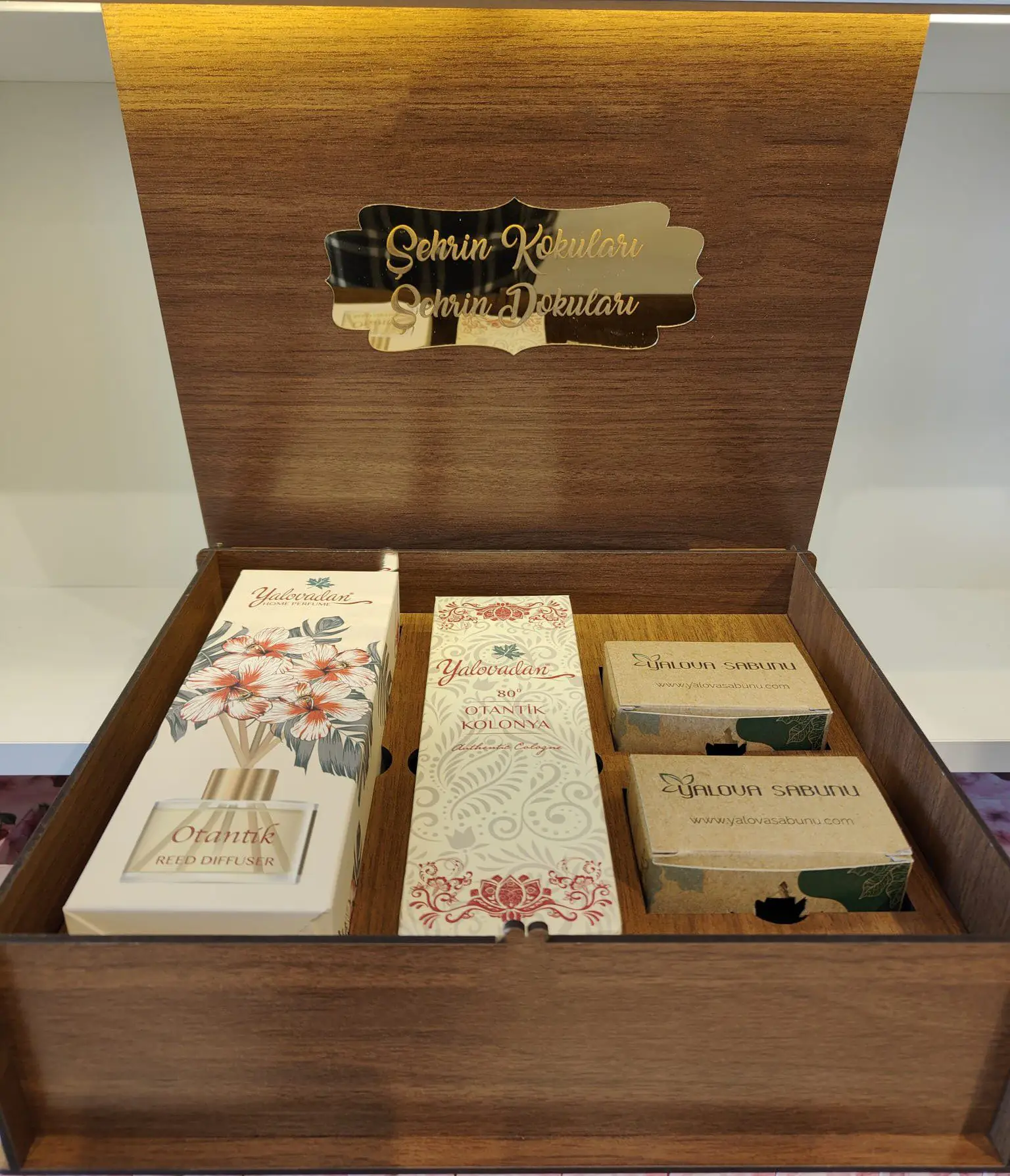 Yalovadan Hediyelik Orta Boy Kutu